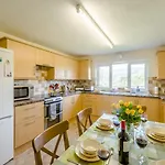 3 Bed In Oc-s30429 別荘 ホーズ