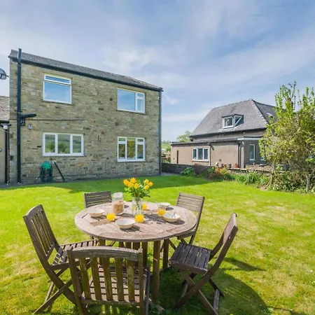 Vakantiehuis Stoneleigh - *