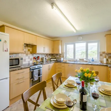 Дом отдыха 3 Bed In Oc-s30429 *